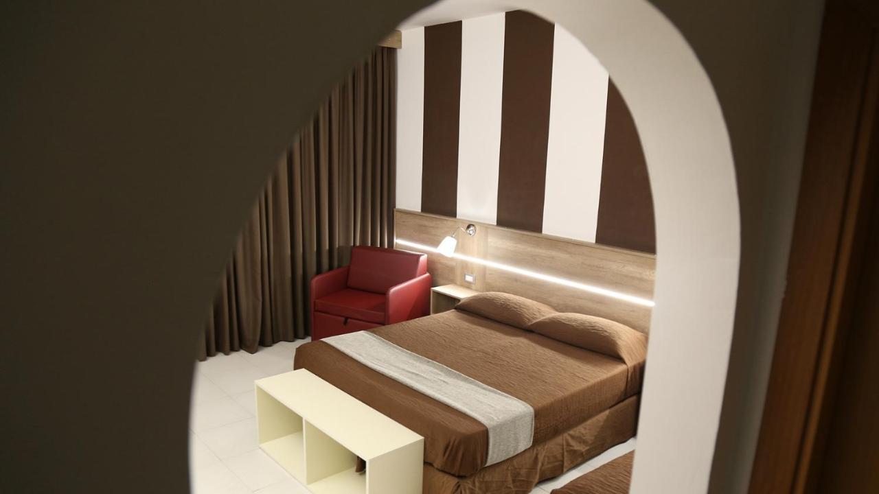 Hotel Meranda กามิลยาเตลโล ซีลาโน ภายนอก รูปภาพ