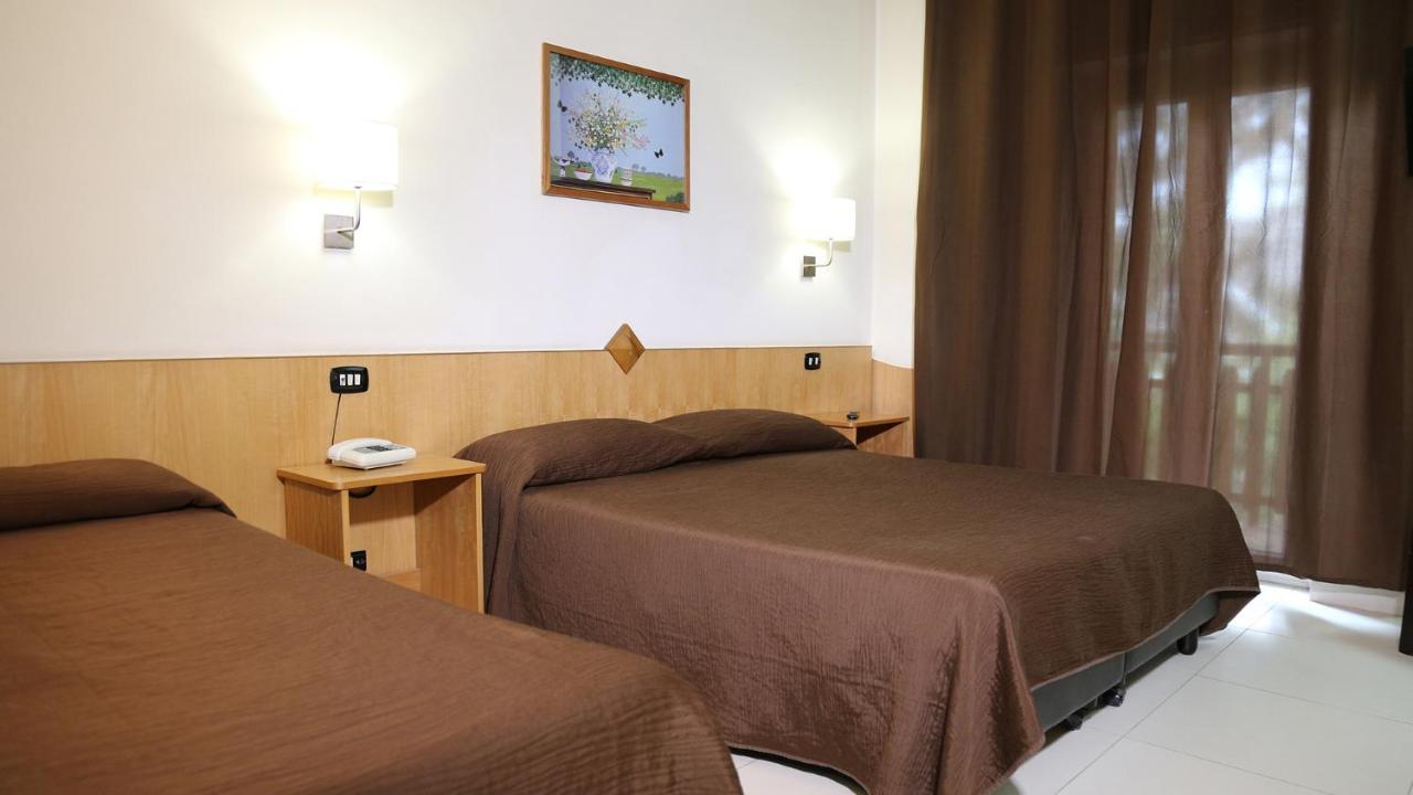 Hotel Meranda กามิลยาเตลโล ซีลาโน ภายนอก รูปภาพ