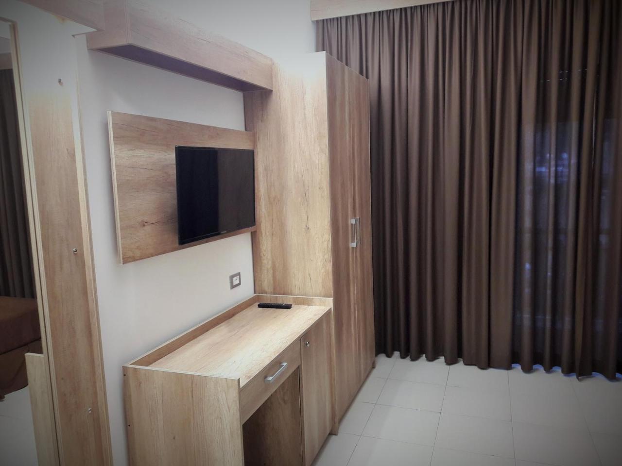 Hotel Meranda กามิลยาเตลโล ซีลาโน ภายนอก รูปภาพ