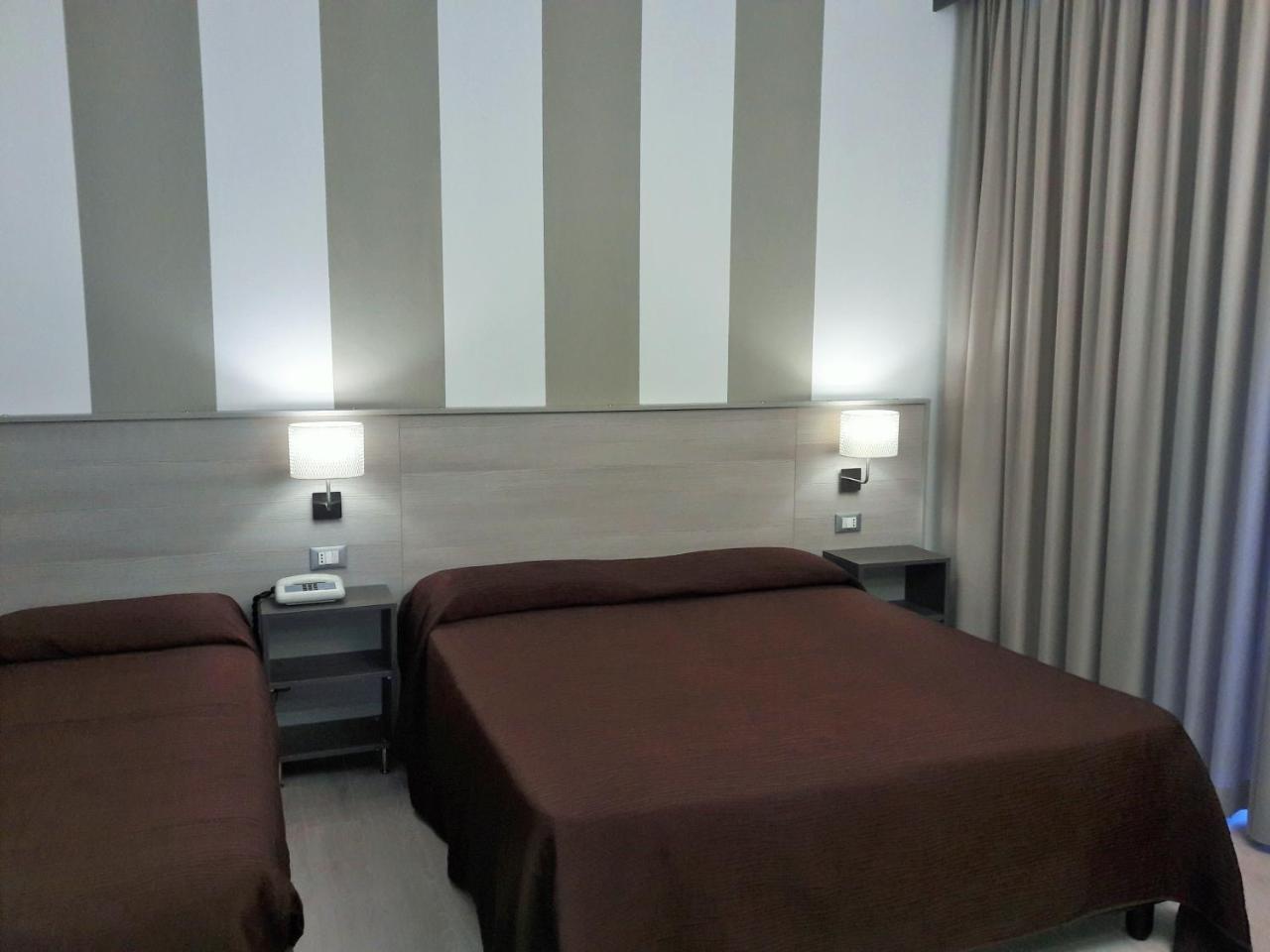 Hotel Meranda กามิลยาเตลโล ซีลาโน ภายนอก รูปภาพ